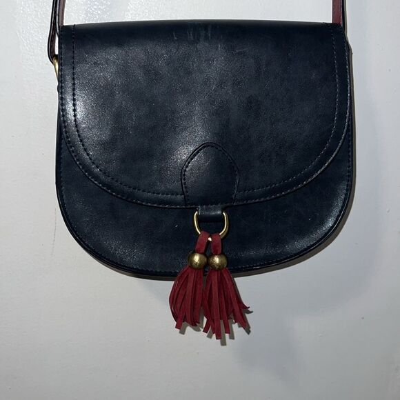 ECOSUSI Navy Blue and Deep Red Vegan Leather Saddle Crossbody Bag - Picture 3 of 11